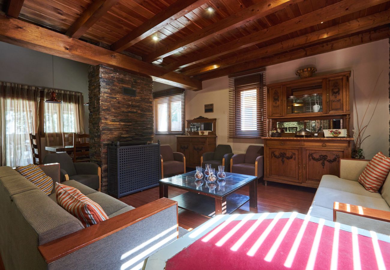 Casa rural en Peñalba - Complejo Fanega · Naturaleza, confort y piscina en Peñalba ✨