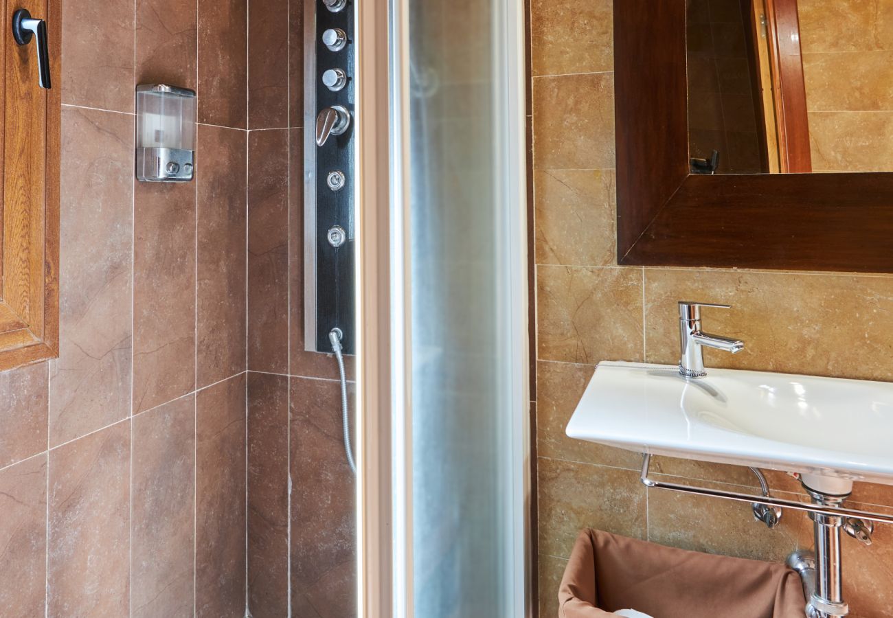 Casa rural en Peñalba - Complejo Fanega · Naturaleza, confort y piscina en Peñalba ✨