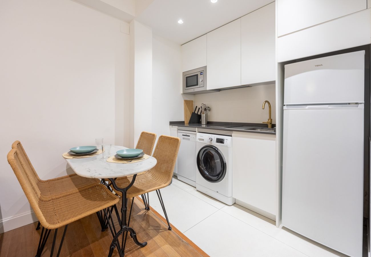 Apartamento en Madrid - Apartamento Céntrico en La Latina – Ideal para Trabajo o Estudio