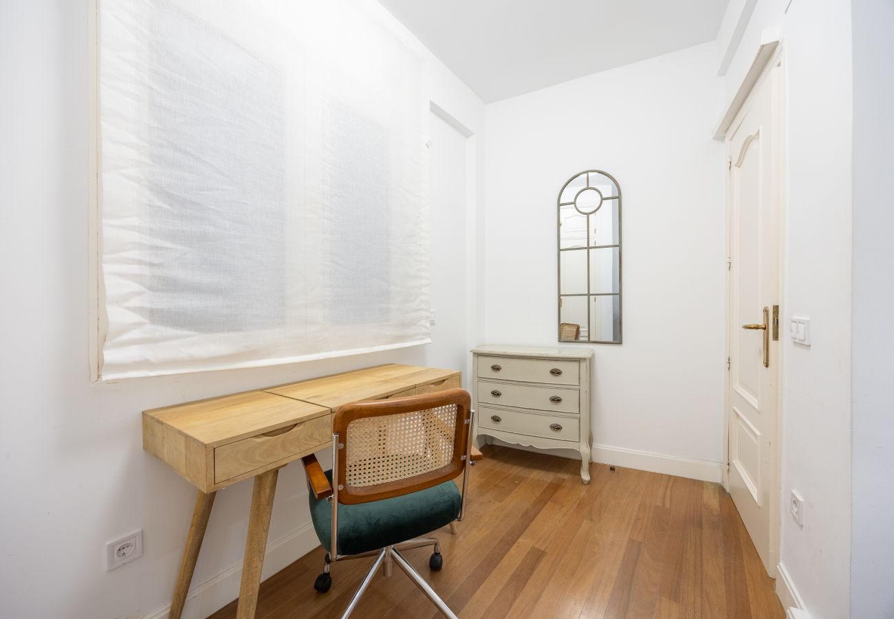 Apartamento en Madrid - Apartamento Céntrico en La Latina – Ideal para Trabajo o Estudio