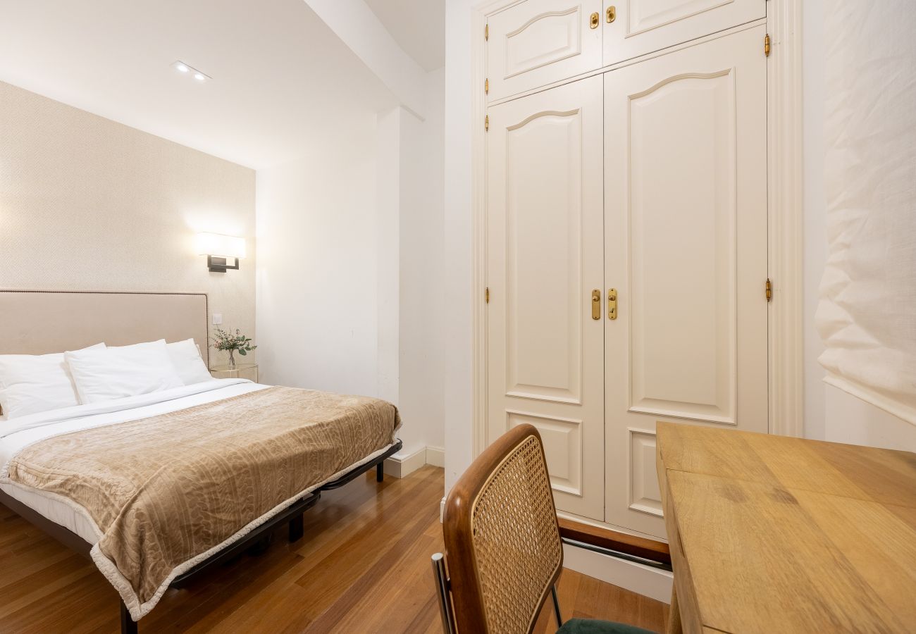 Apartamento en Madrid - Apartamento Céntrico en La Latina – Ideal para Trabajo o Estudio