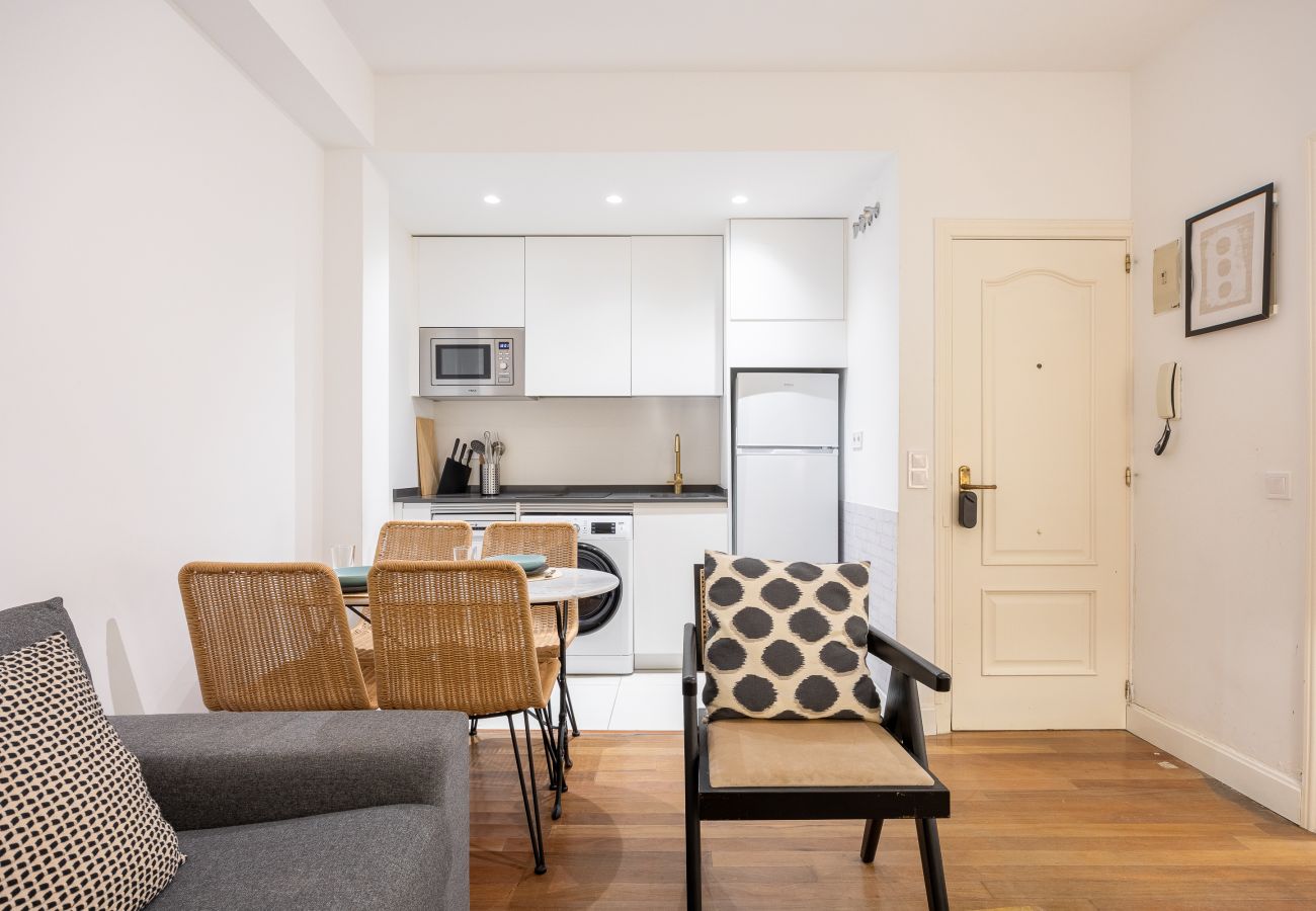 Apartamento en Madrid - Apartamento Céntrico en La Latina – Ideal para Trabajo o Estudio