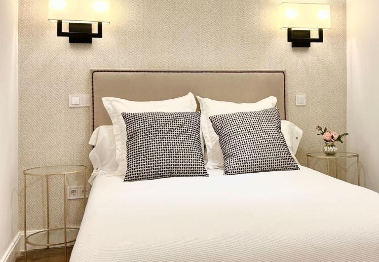 Apartamento en Madrid - Apartamento Céntrico en La Latina – Ideal para Trabajo o Estudio