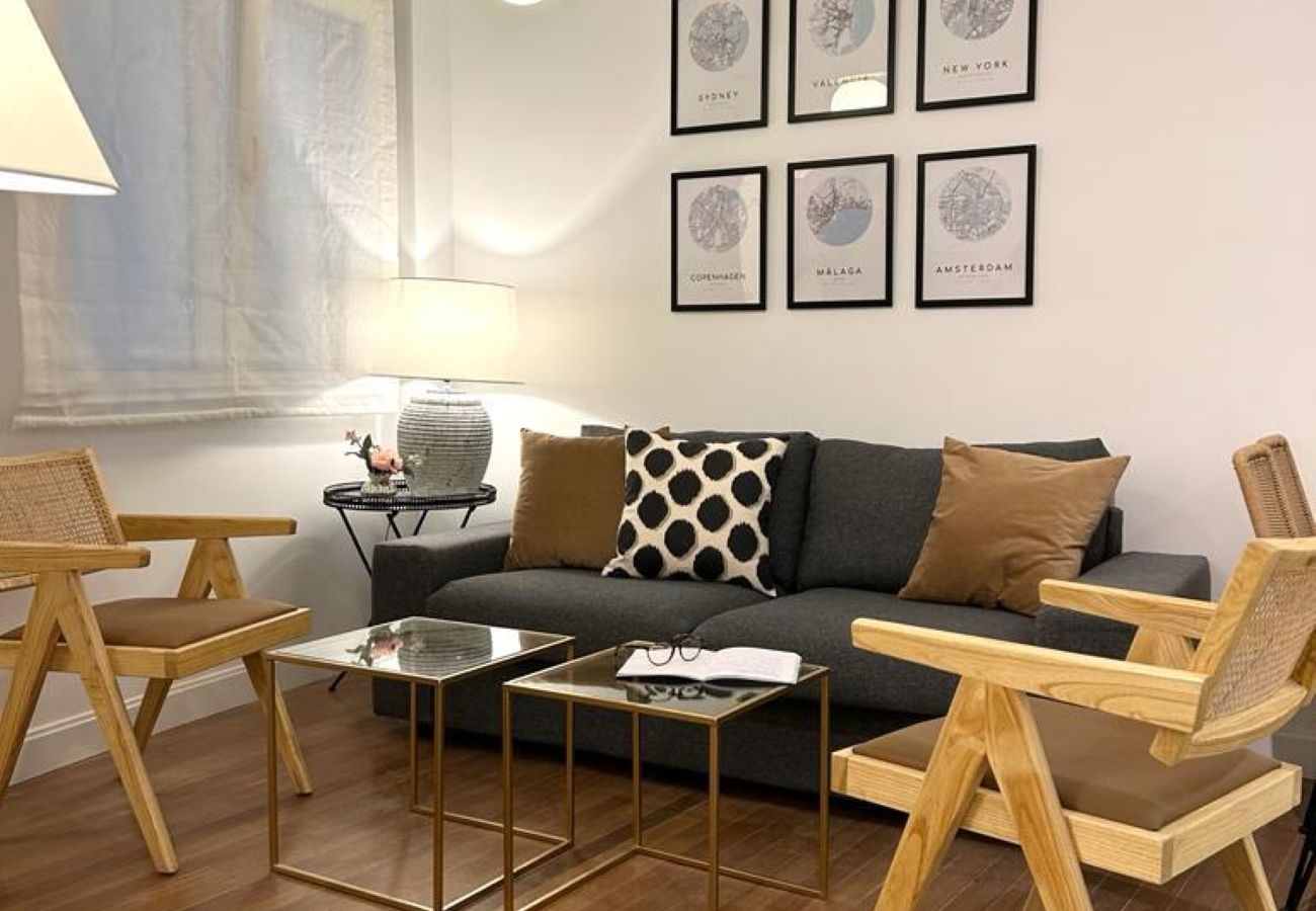 Apartamento en Madrid - Apartamento Céntrico en La Latina – Ideal para Trabajo o Estudio