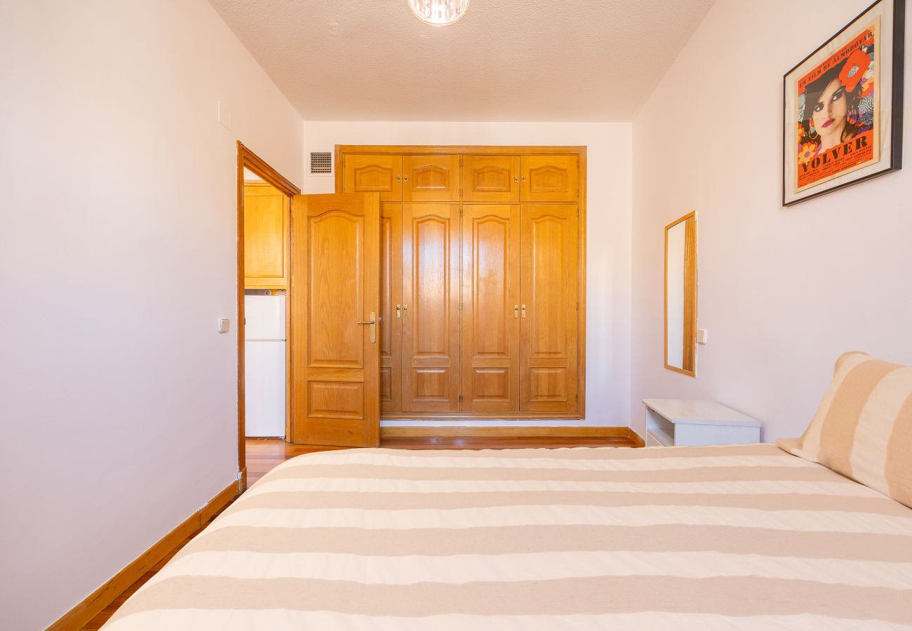 Apartamento en Madrid - Moderno Piso en La Latina – Perfecto para Teletrabajar o Estudiar