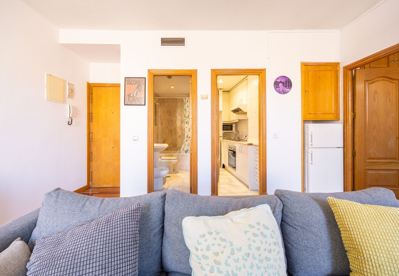 Apartamento en Madrid - Moderno Piso en La Latina – Perfecto para Teletrabajar o Estudiar