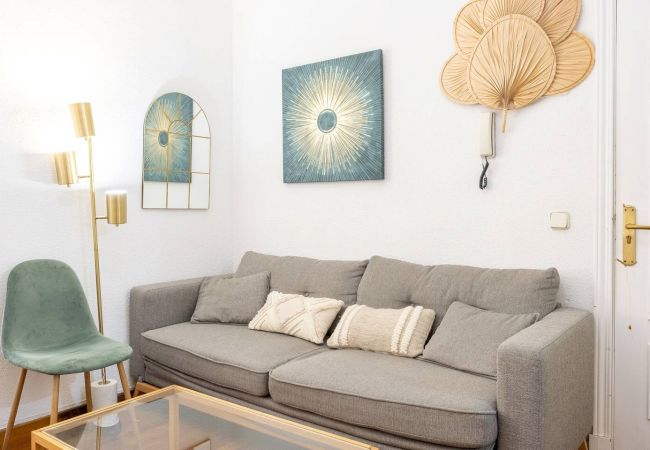 Apartamento en Madrid - Acogedor Apartamento en La Latina – Ideal para Trabajar o Estudiar