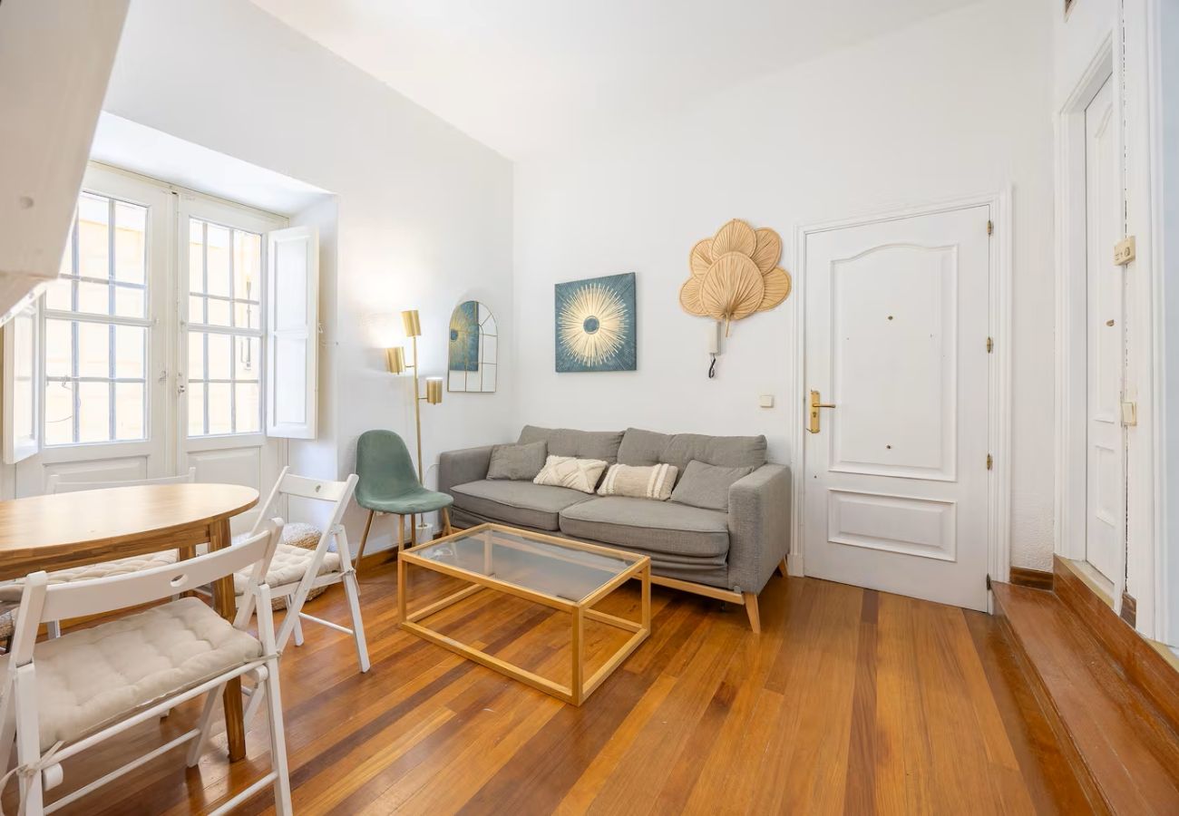 Apartamento en Madrid - Acogedor Apartamento en La Latina – Ideal para Trabajar o Estudiar