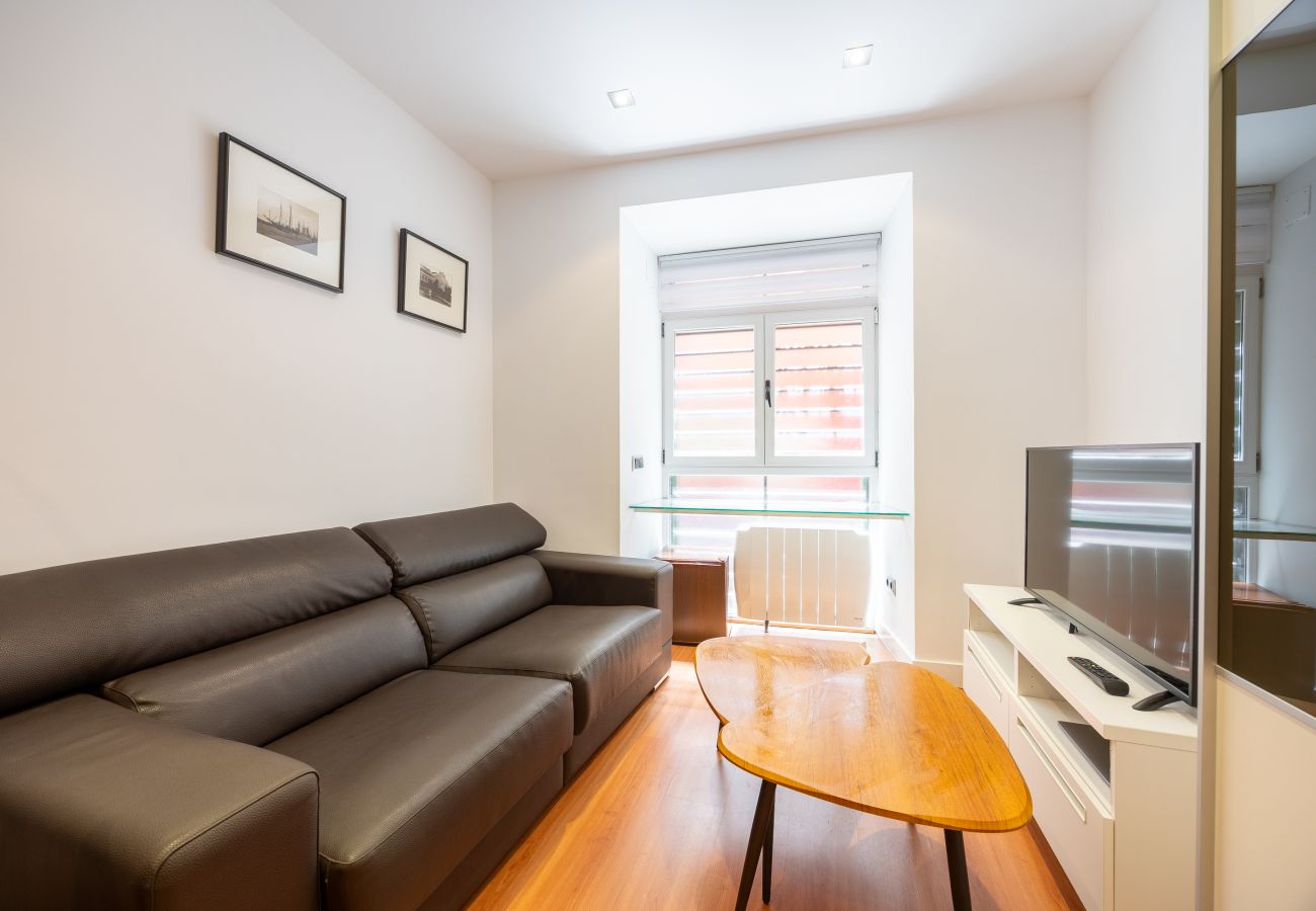 Apartamento en Madrid - Studio in Barrio de las Letras – Work or Study