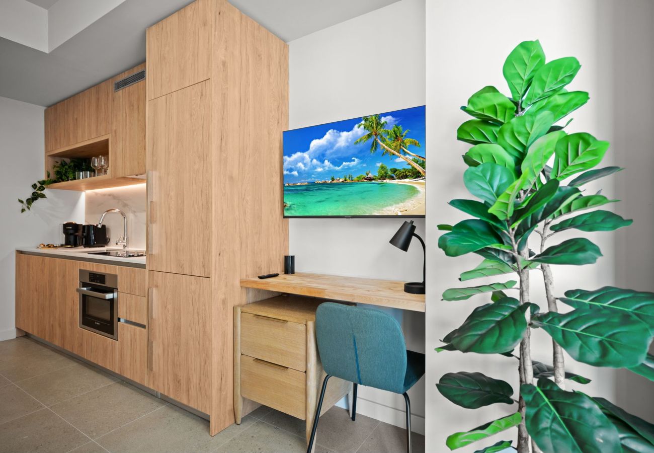 Estudio en Miami - The Crosby · Miami Worldcenter Studio