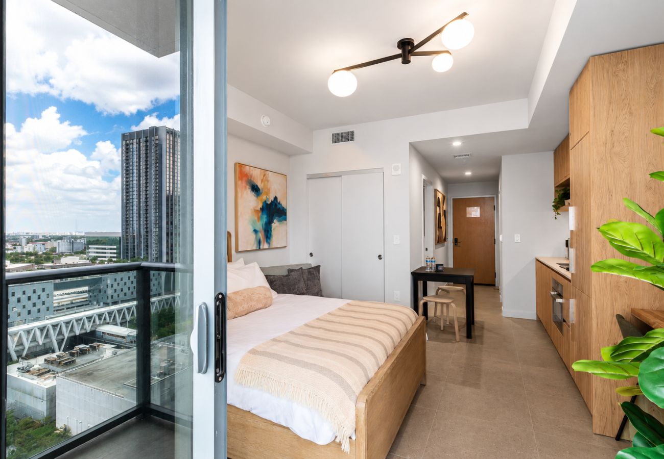 Estudio en Miami - The Crosby · Miami Worldcenter 2406