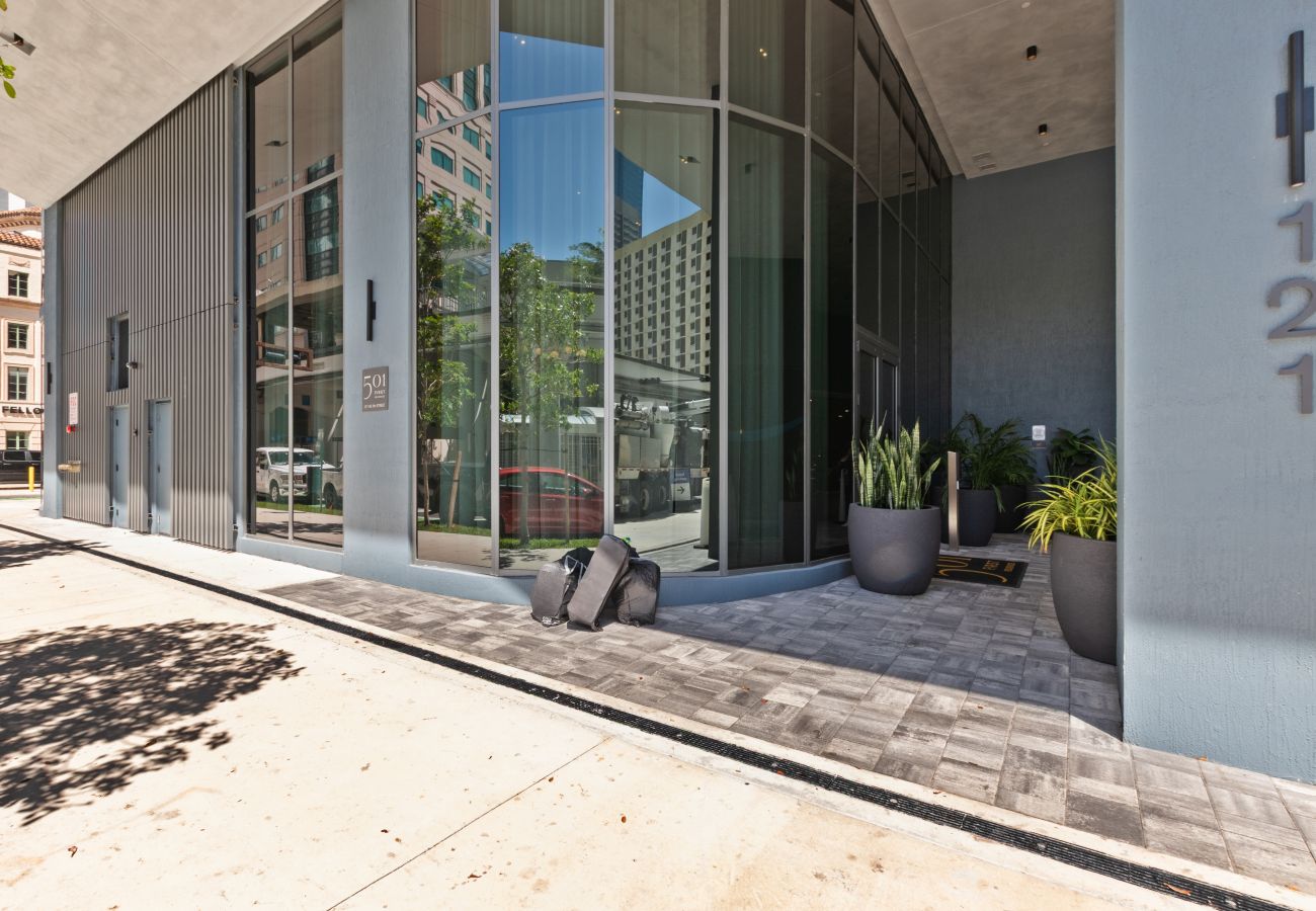 Apartamento en Miami - 501 First 1401