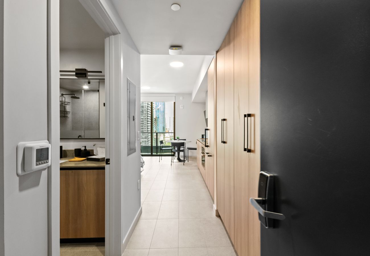 Estudio en Miami - 501 First 1709