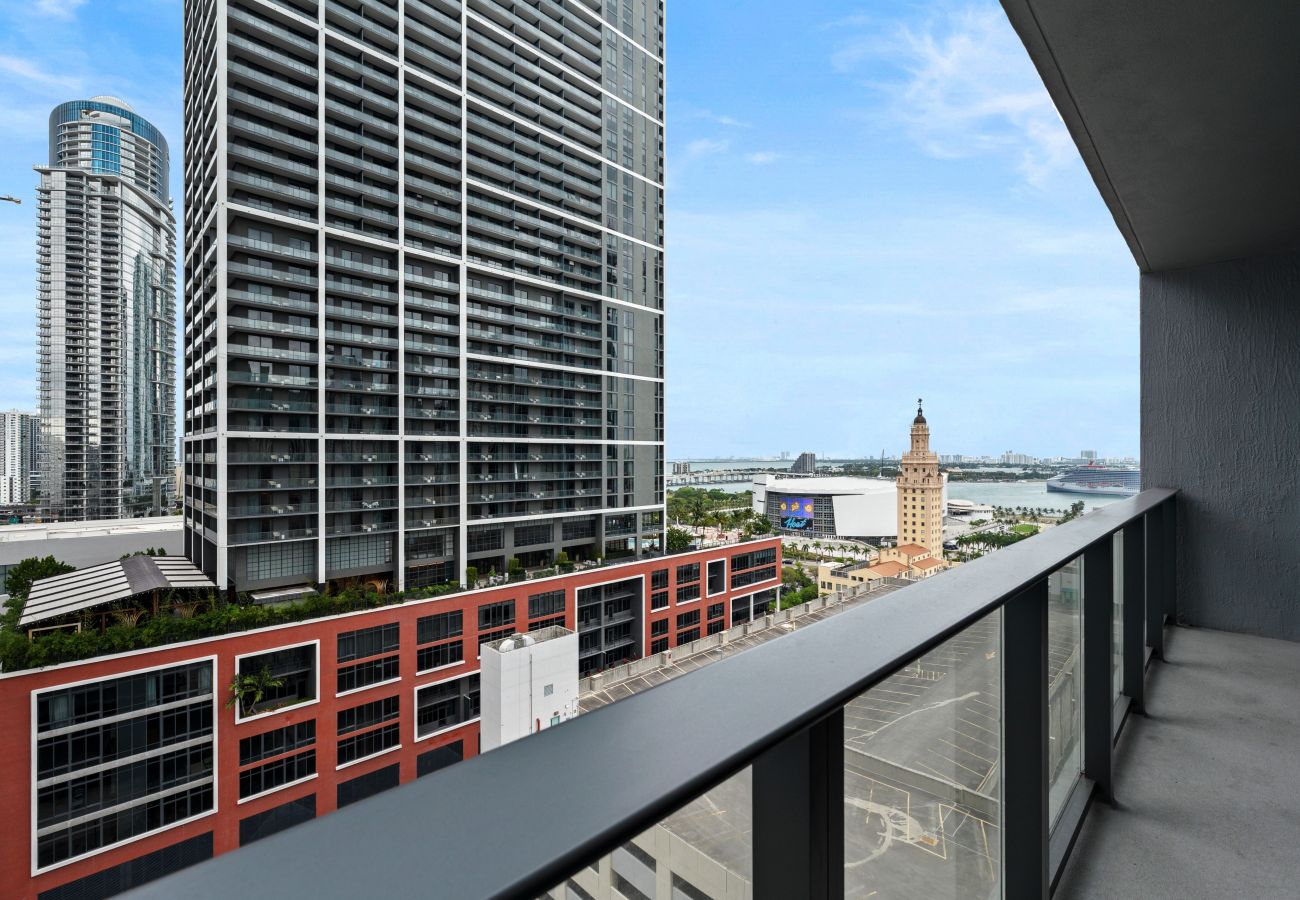 Apartamento en Miami - 501 First 2011