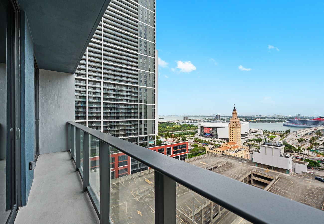 Apartamento en Miami - 501 First 2213