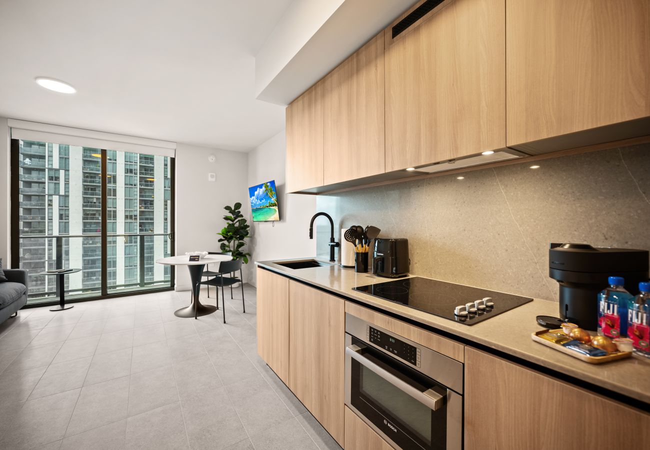 Estudio en Miami - 501 First 2707
