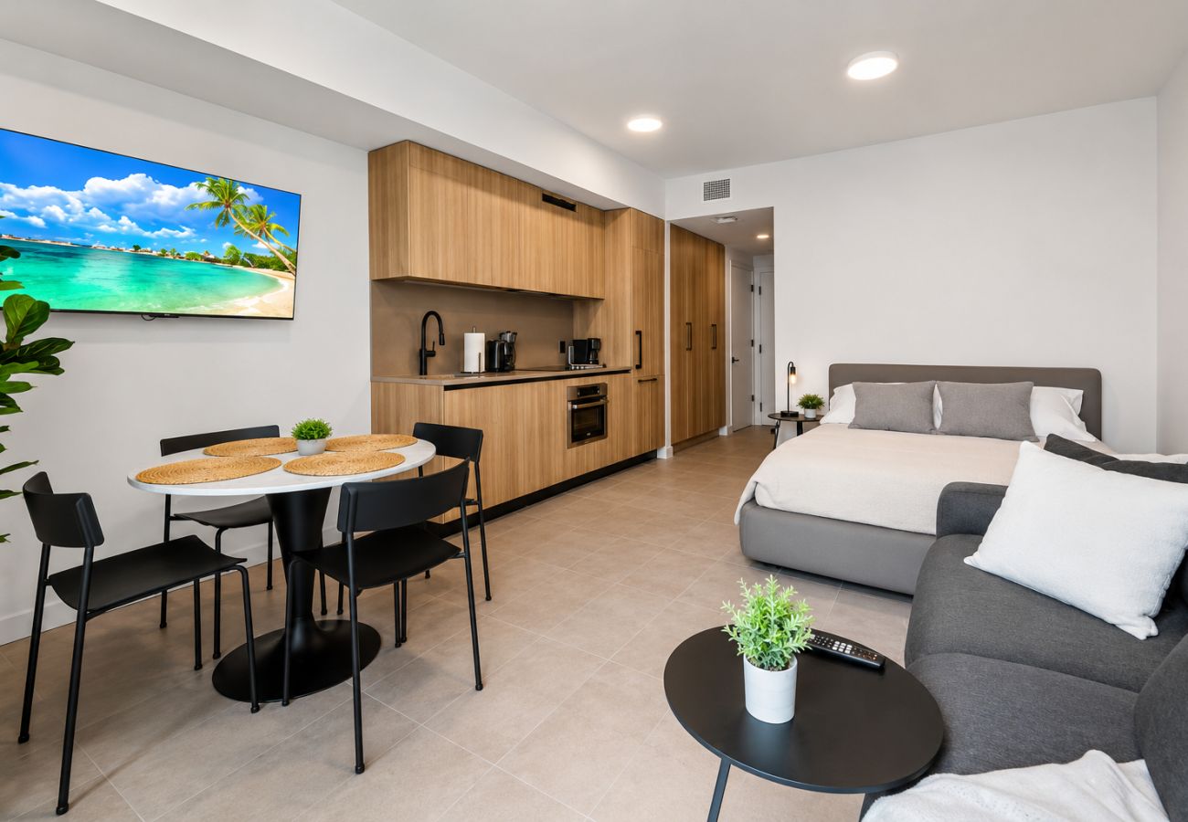 Estudio en Miami - 501 First 2709