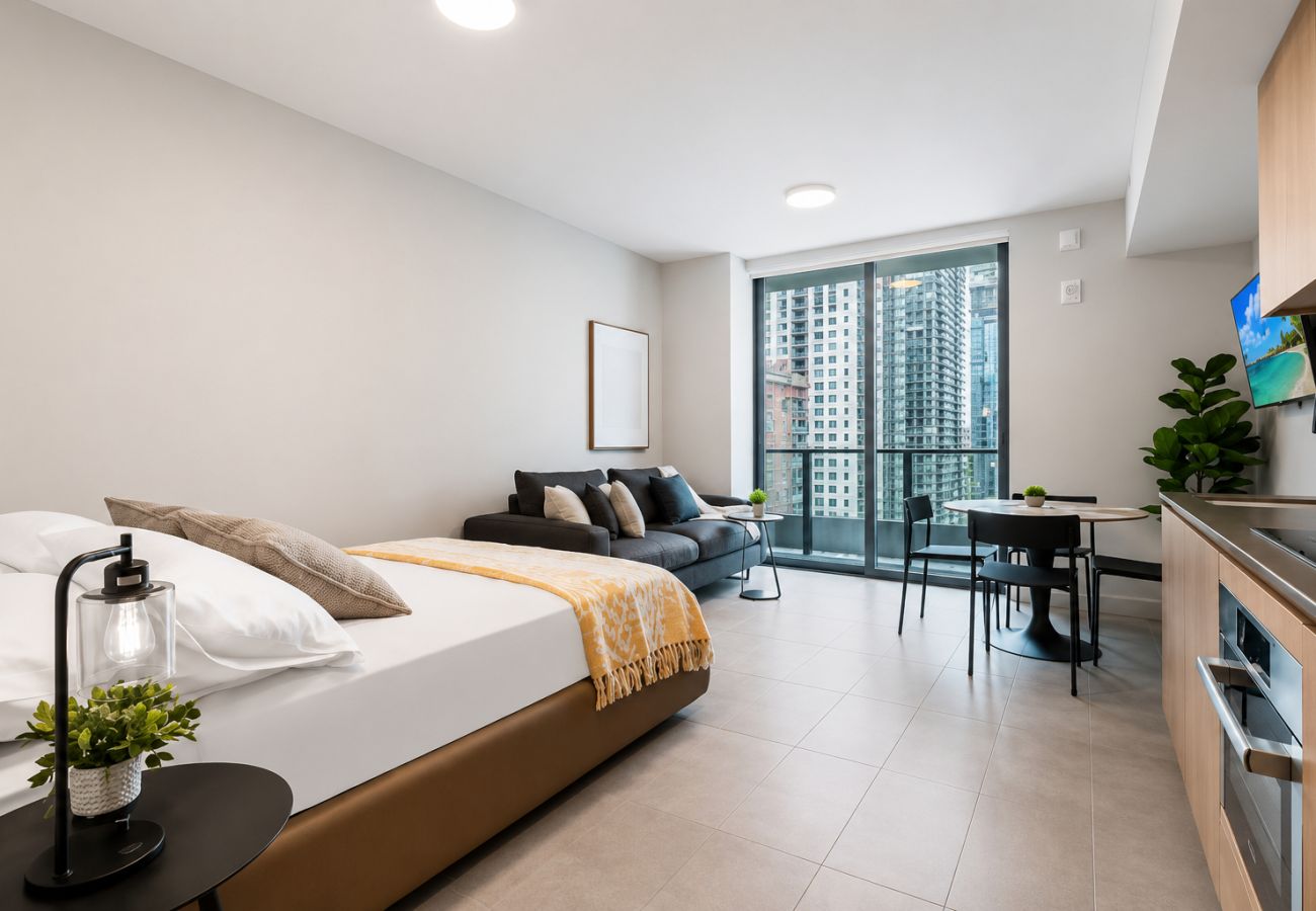 Estudio en Miami - 501 First 2709