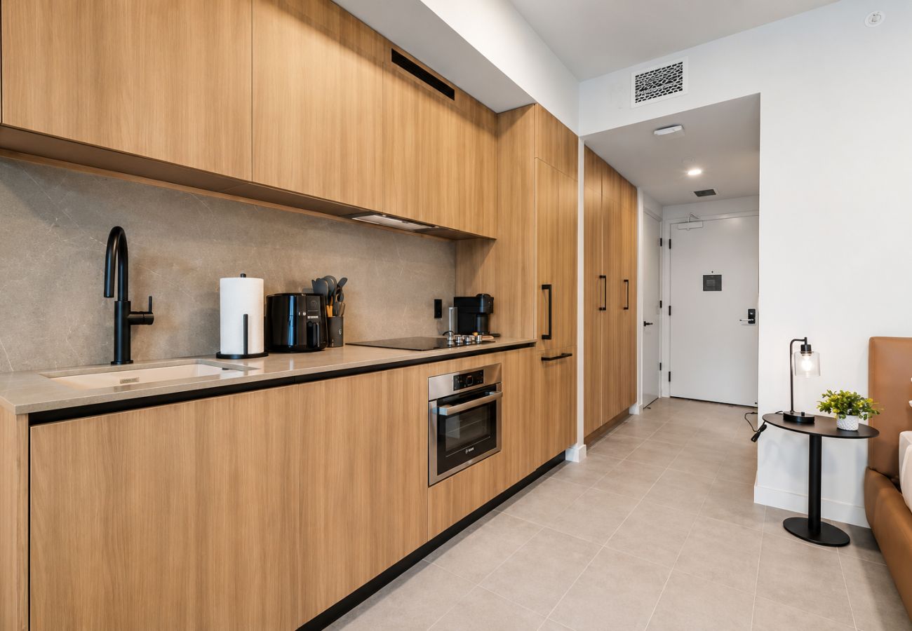 Estudio en Miami - 501 First 2709