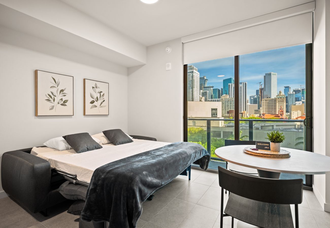 Estudio en Miami - 501 First 701B