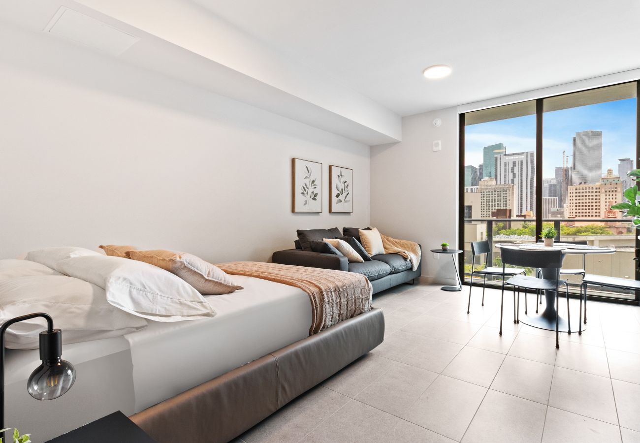 Estudio en Miami - 501 First 701B