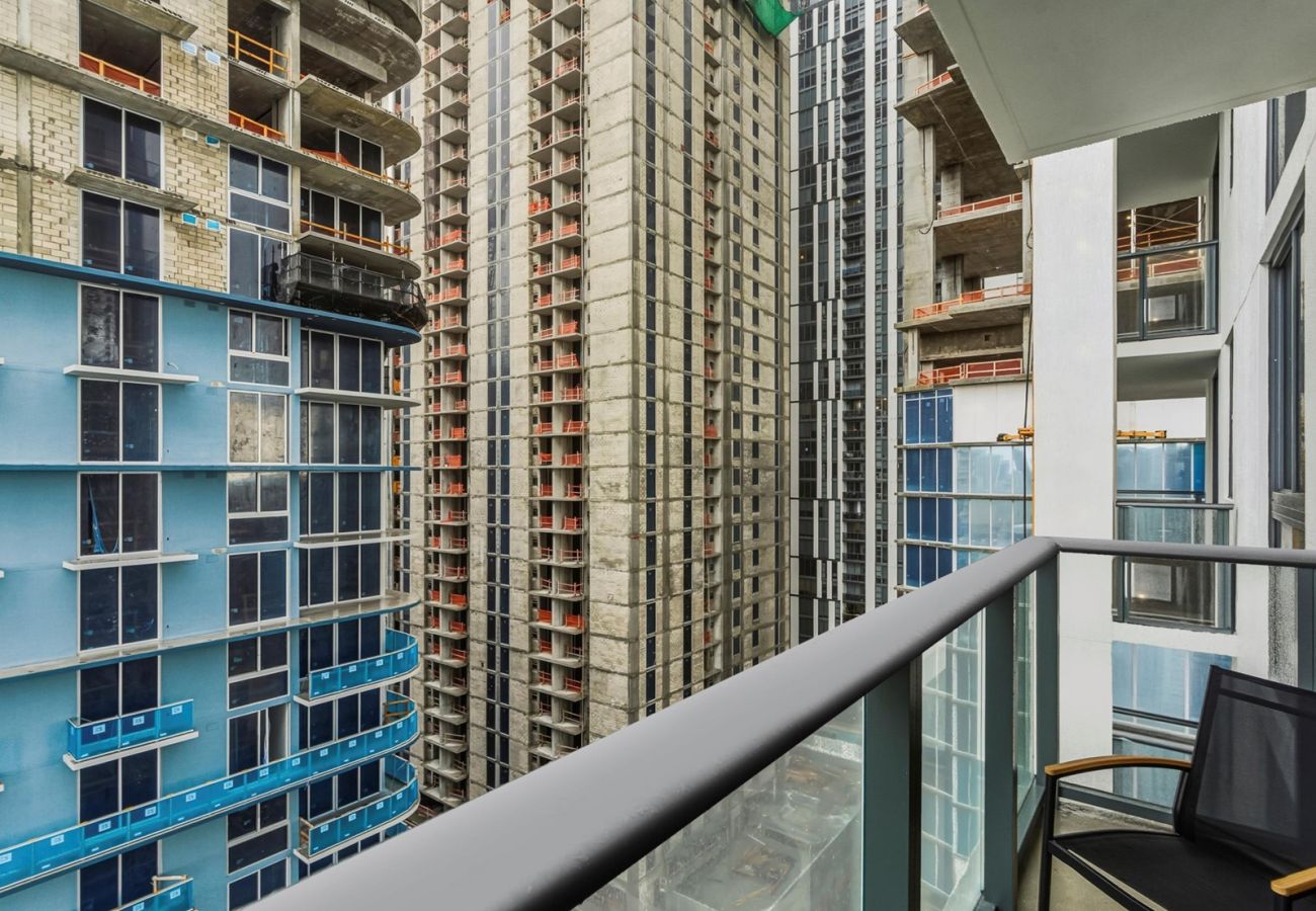 Estudio en Miami - The Crosby · Miami Worldcenter Studio