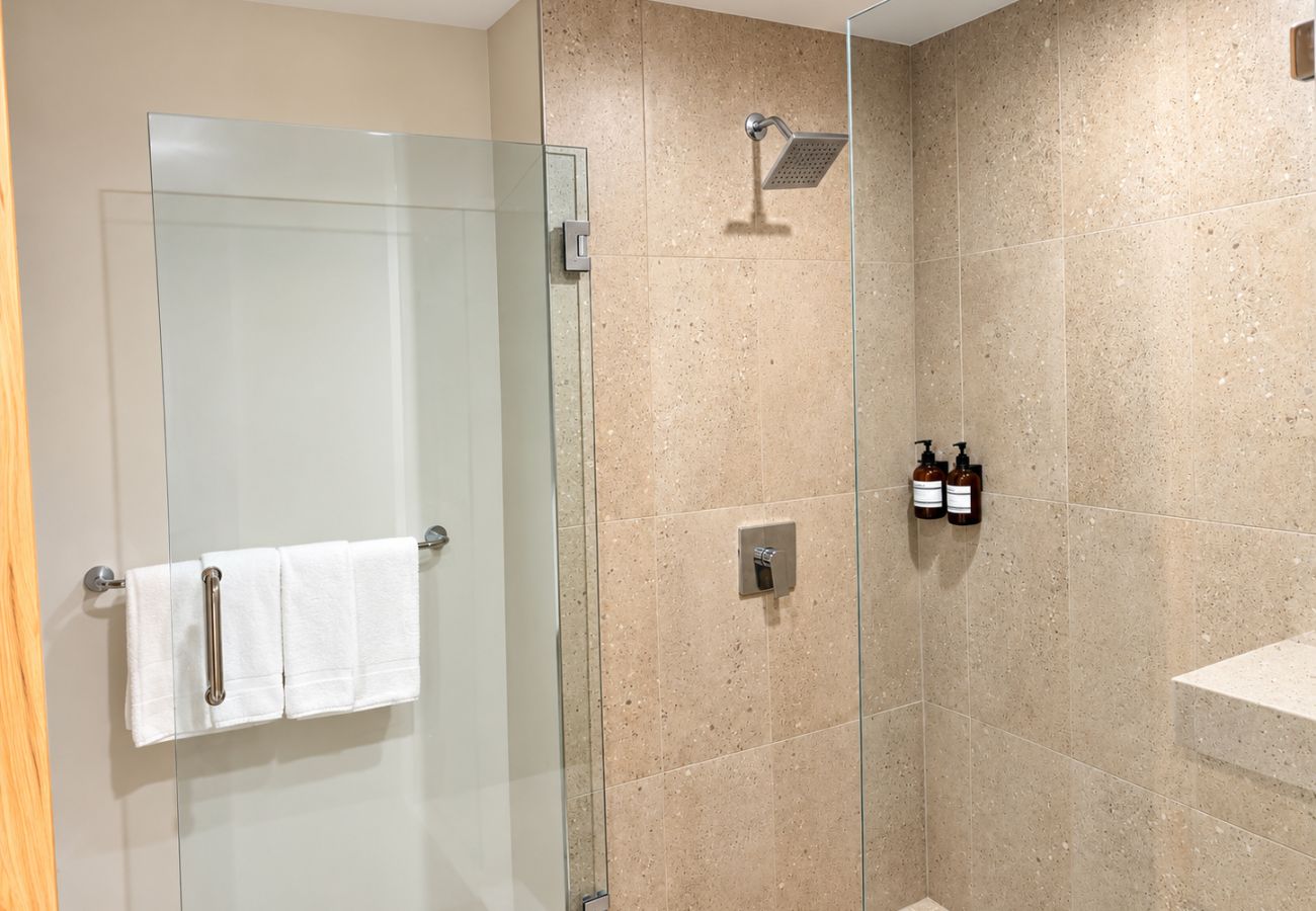 Apartamento en Miami - Enjoy The Crosby: 1BD, 1BA Apt with Gym & Pool