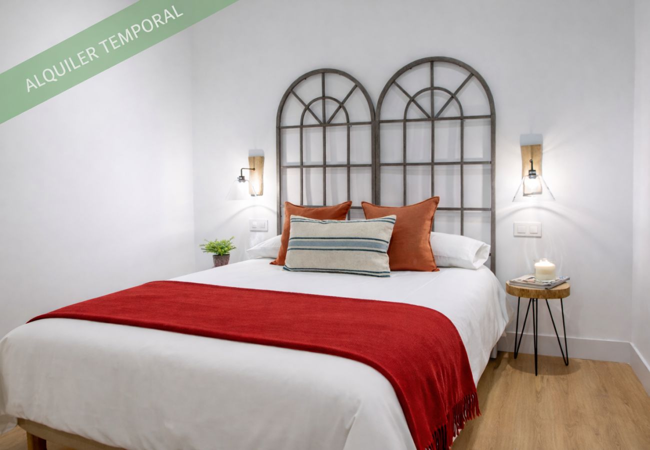 Apartment in Madrid - Sol VI: Modern Apartment Steps from Puerta del Sol