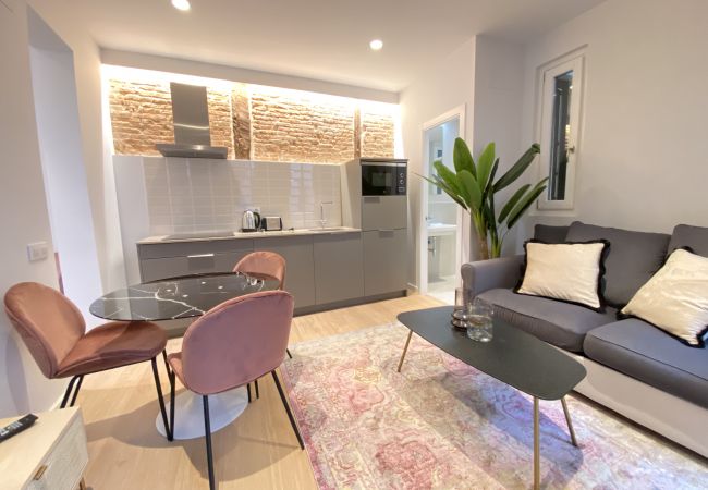 Apartment in Madrid - Collection La Latina - Céntrico y funcional apartamento en La Latina Apartment in Madrid - Collection La Latina - Céntrico y funcional apartamento en La Latina