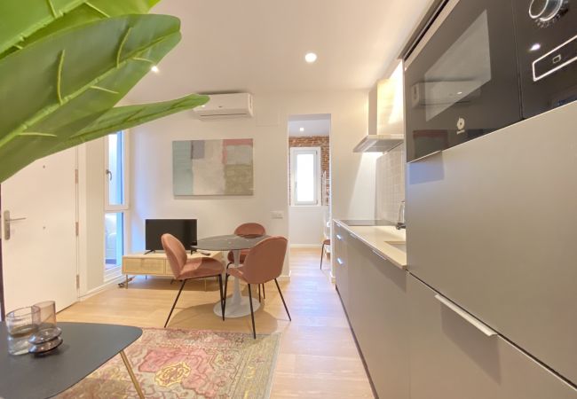 Apartment in Madrid - Collection La Latina - Céntrico y funcional apartamento en La Latina Apartment in Madrid - Collection La Latina - Céntrico y funcional apartamento en La Latina