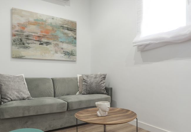 Apartment in Madrid - La Latina I - Beautiful 2 rooms apartment. Apartment in Madrid - La Latina I - Beautiful 2 rooms apartment.