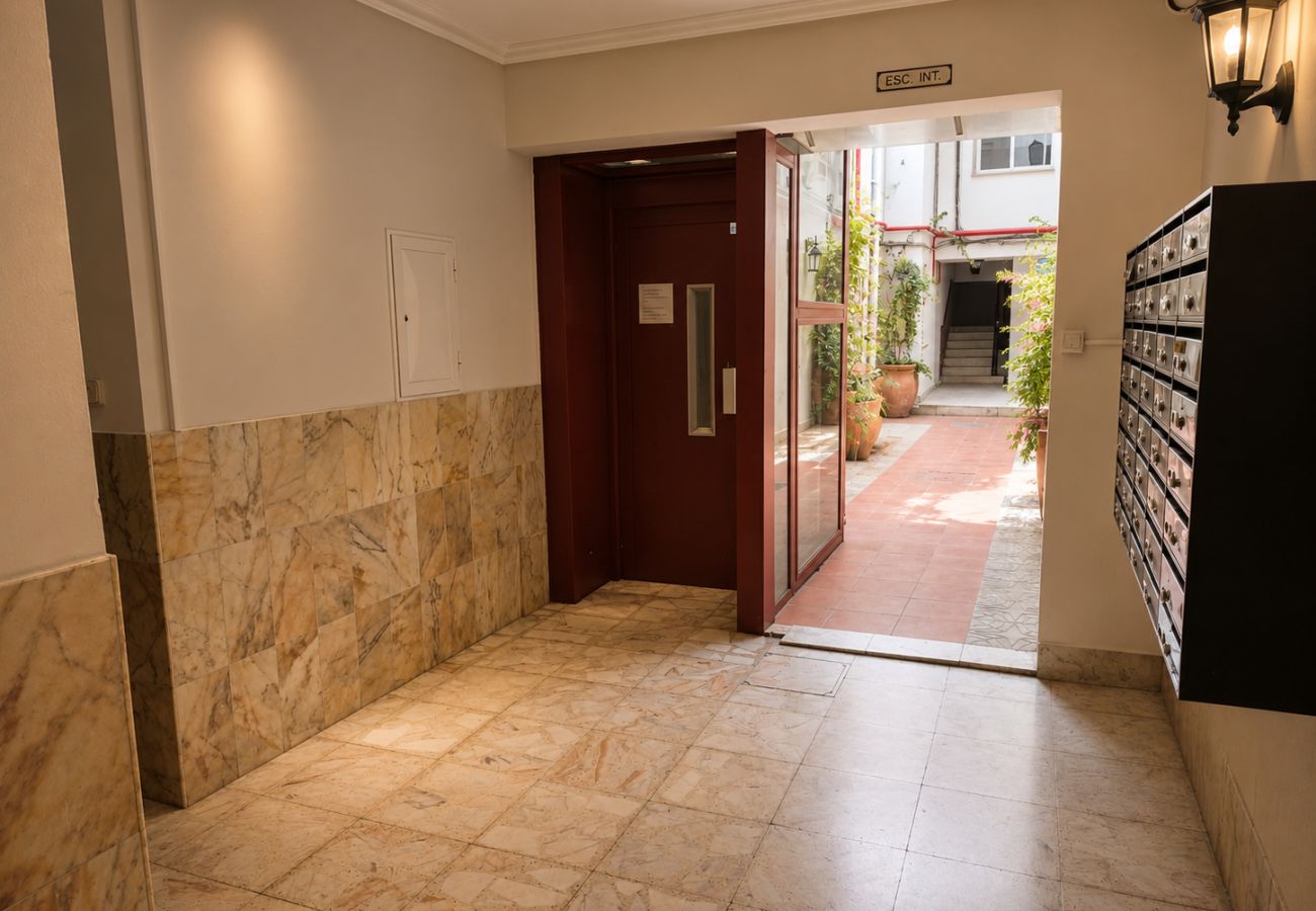Apartment in Madrid - La Latina I - Beautiful 2 rooms apartment.