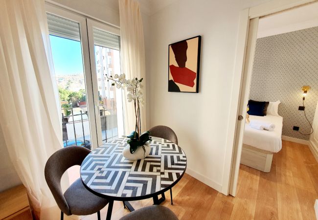 Apartment in Madrid - Apartamento exterior de una habitación en Madrid Río
