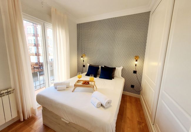 Apartment in Madrid - Apartamento exterior de una habitación en Madrid Río