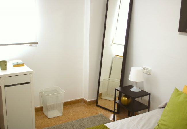 Rent by room in Mislata - Habitación individual en la localidad de Mislata