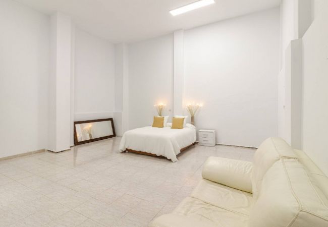 Apartment in Las Palmas de Gran Canaria - Alterhome amplio apartamento Playa de las Canteras 