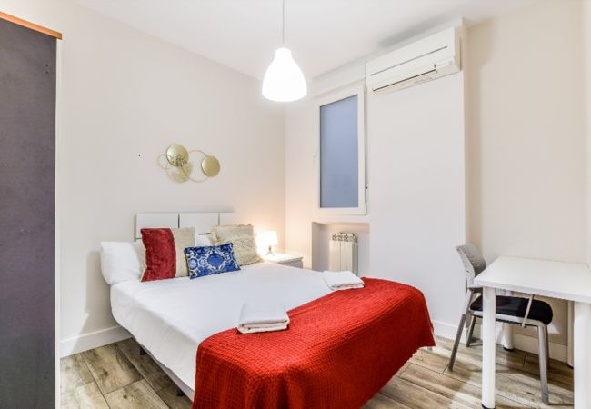 Apartment in Madrid - Flat near Retiro
