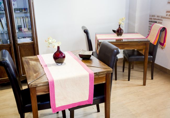 Aparthotel in Velayos - Room for up to three people