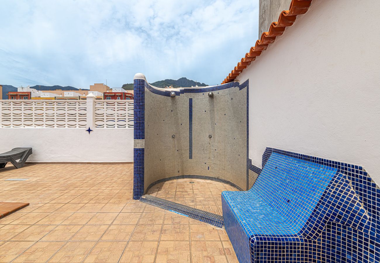 Apartment in Candelaria - Charming Apartment in Candelaria with Stunning Sea Views