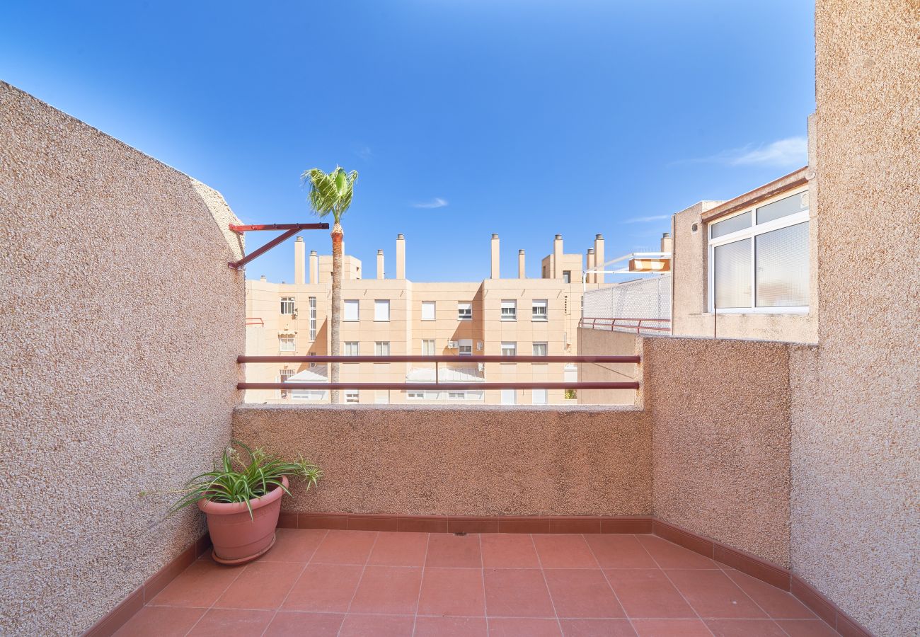 Apartment in Málaga - Steps to the Beach: Spacious Apartment in Málaga