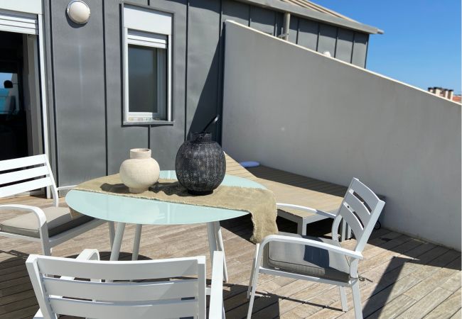 Apartment in Javea / Xàbia - Seafront apartment with terrace and views in Jávea. Apartment in Javea / Xàbia - Seafront apartment with terrace and views in Jávea.