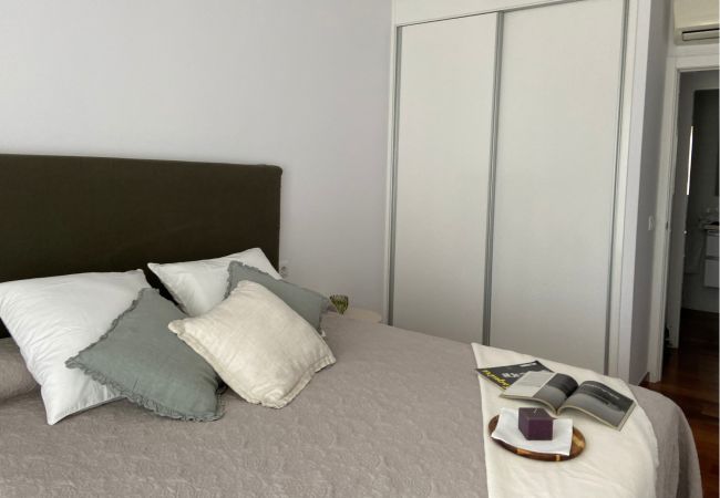 Apartment in Javea / Xàbia - Seafront apartment with terrace and views in Jávea. Apartment in Javea / Xàbia - Seafront apartment with terrace and views in Jávea.