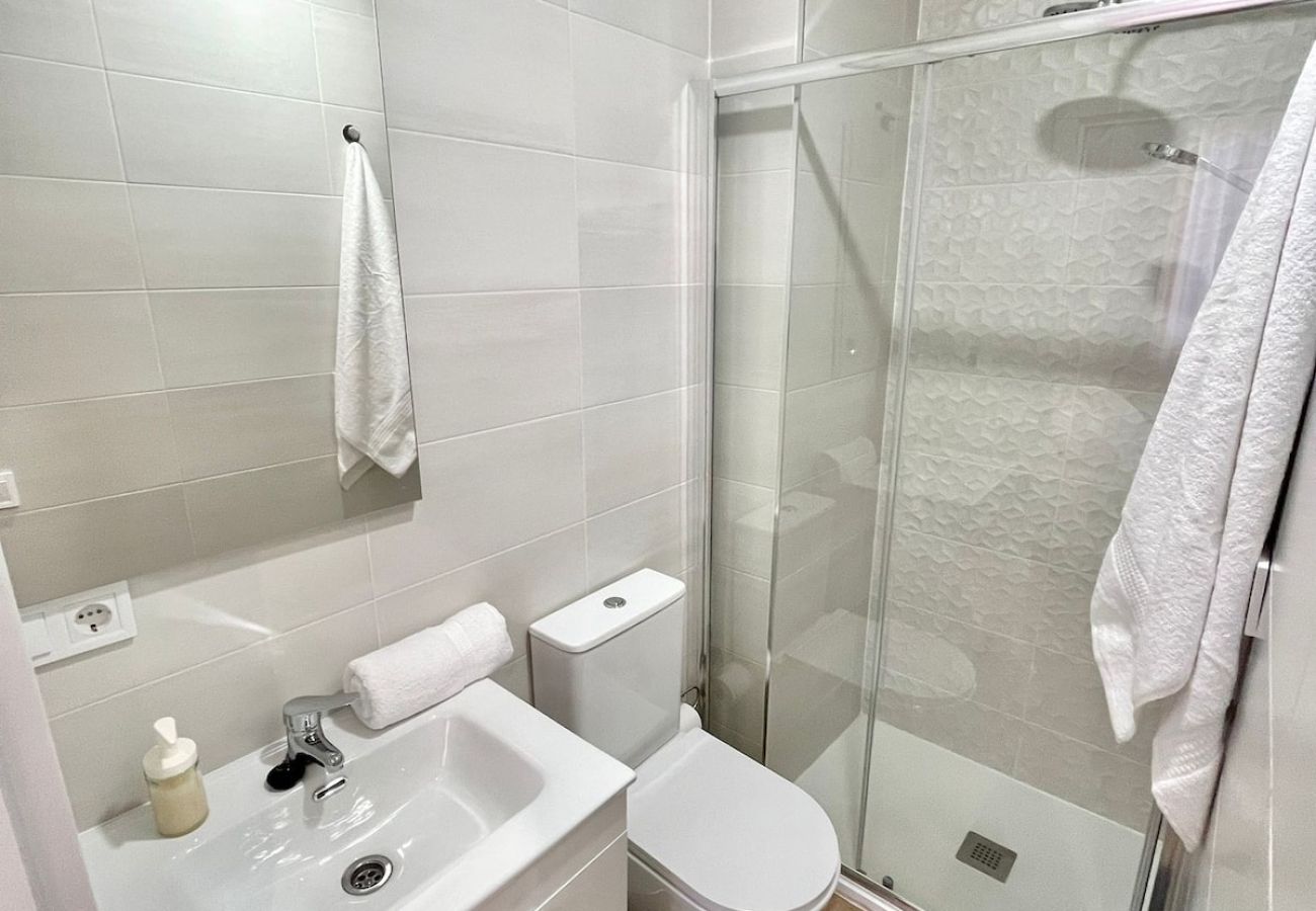 Studio in Madrid - Charming Accommodation near IFEMA