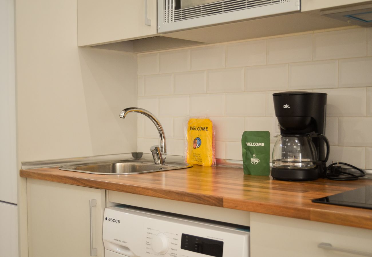 Studio in Madrid - Charming Accommodation near IFEMA