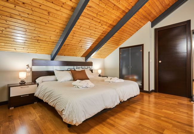 Apartment in Ávila - Charm & Terrace in Central Ávila