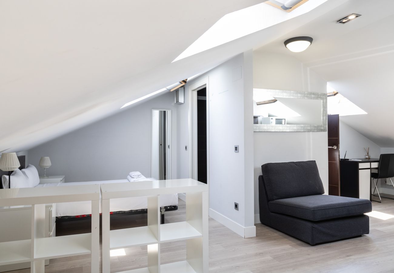 Studio in Madrid - Ático en Madrid - Ideal para parejas