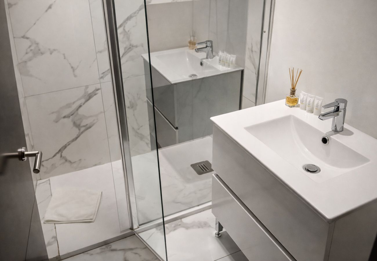 Apartment in Madrid - Increíble Ubicación - Habitación en Madrid