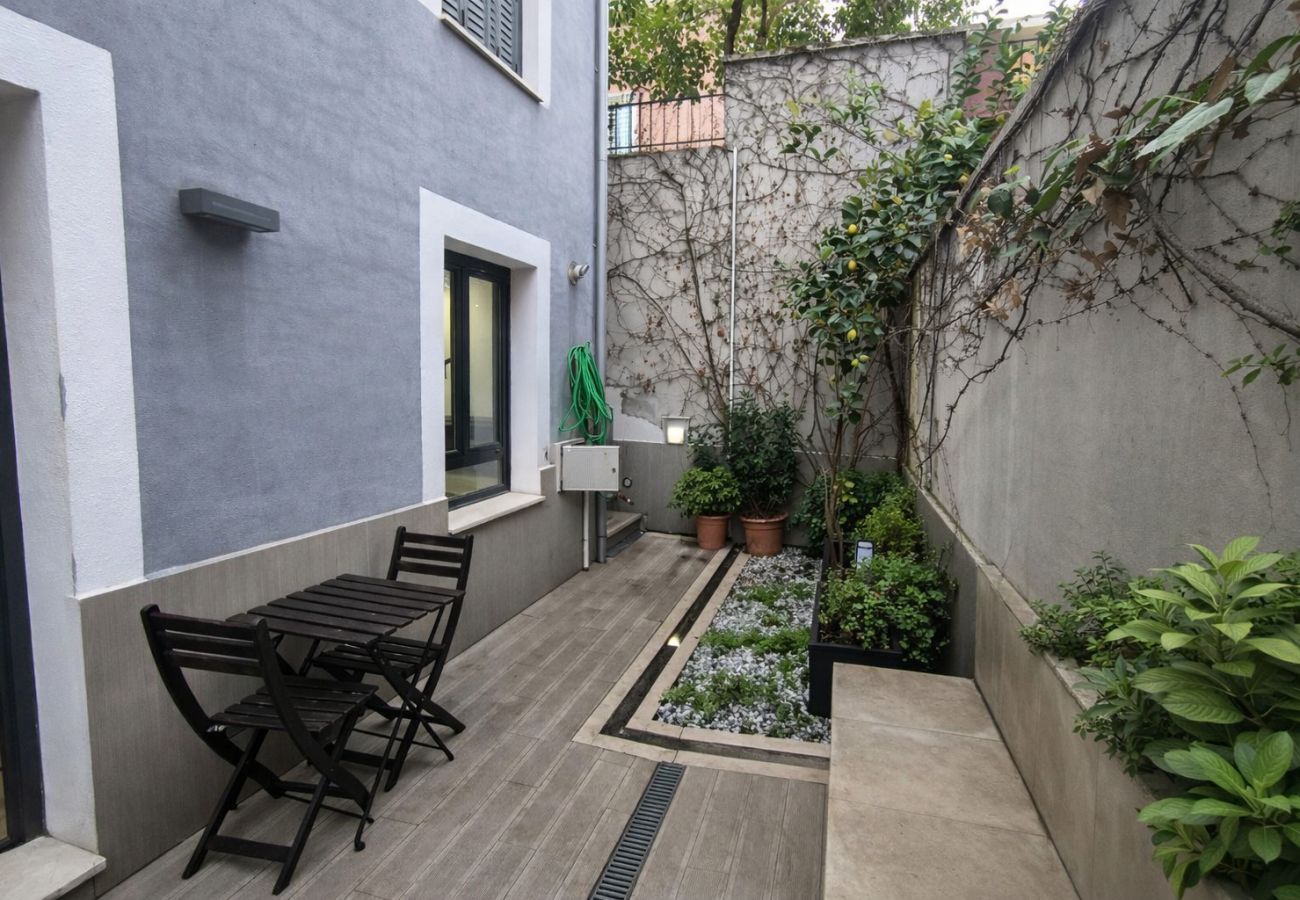 Apartment in Madrid - Asombroso Alojamiento - Habitación en Madrid