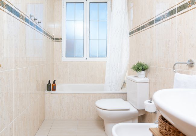 Terraced House in San Cristobal de La Laguna - Casa Anik, a peaceful and well-located apartment in La Laguna. Your refuge in Tenerife! Terraced House in San Cristobal de La Laguna - Casa Anik, a peaceful and well-located apartment in La Laguna. Your refuge in Tenerife!