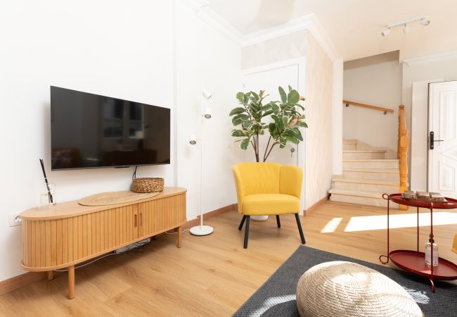 Terraced House in San Cristobal de La Laguna - Casa Anik, a peaceful and well-located apartment in La Laguna. Your refuge in Tenerife! Terraced House in San Cristobal de La Laguna - Casa Anik, a peaceful and well-located apartment in La Laguna. Your refuge in Tenerife!